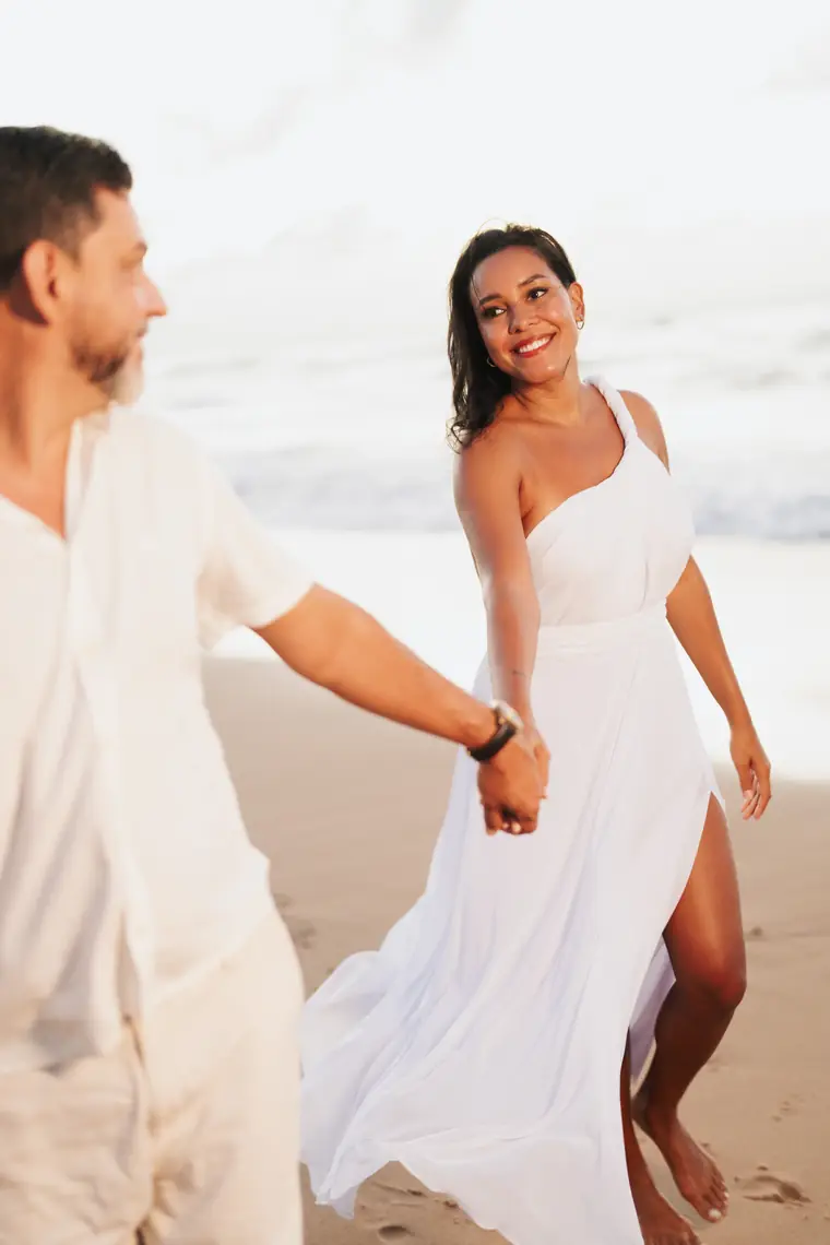Marcos e Luana na praia